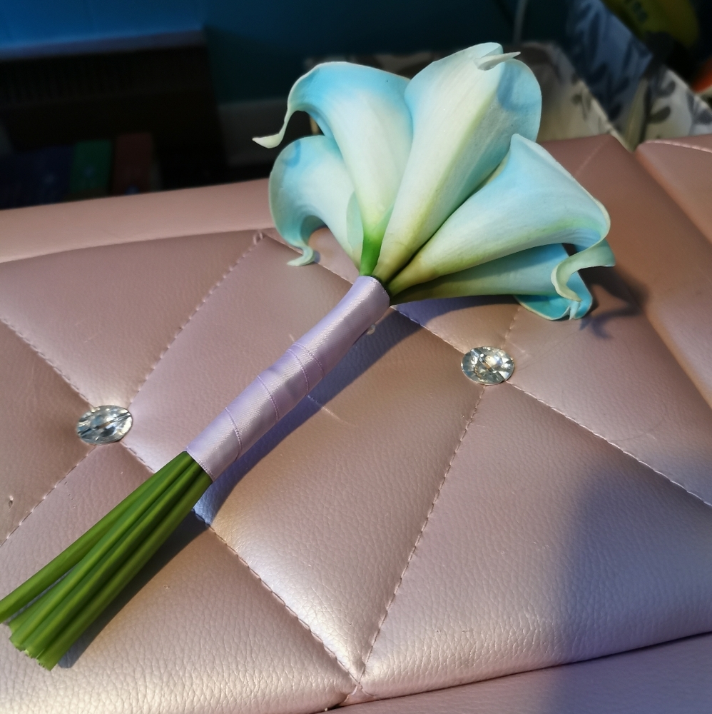 Real touch calla lilies